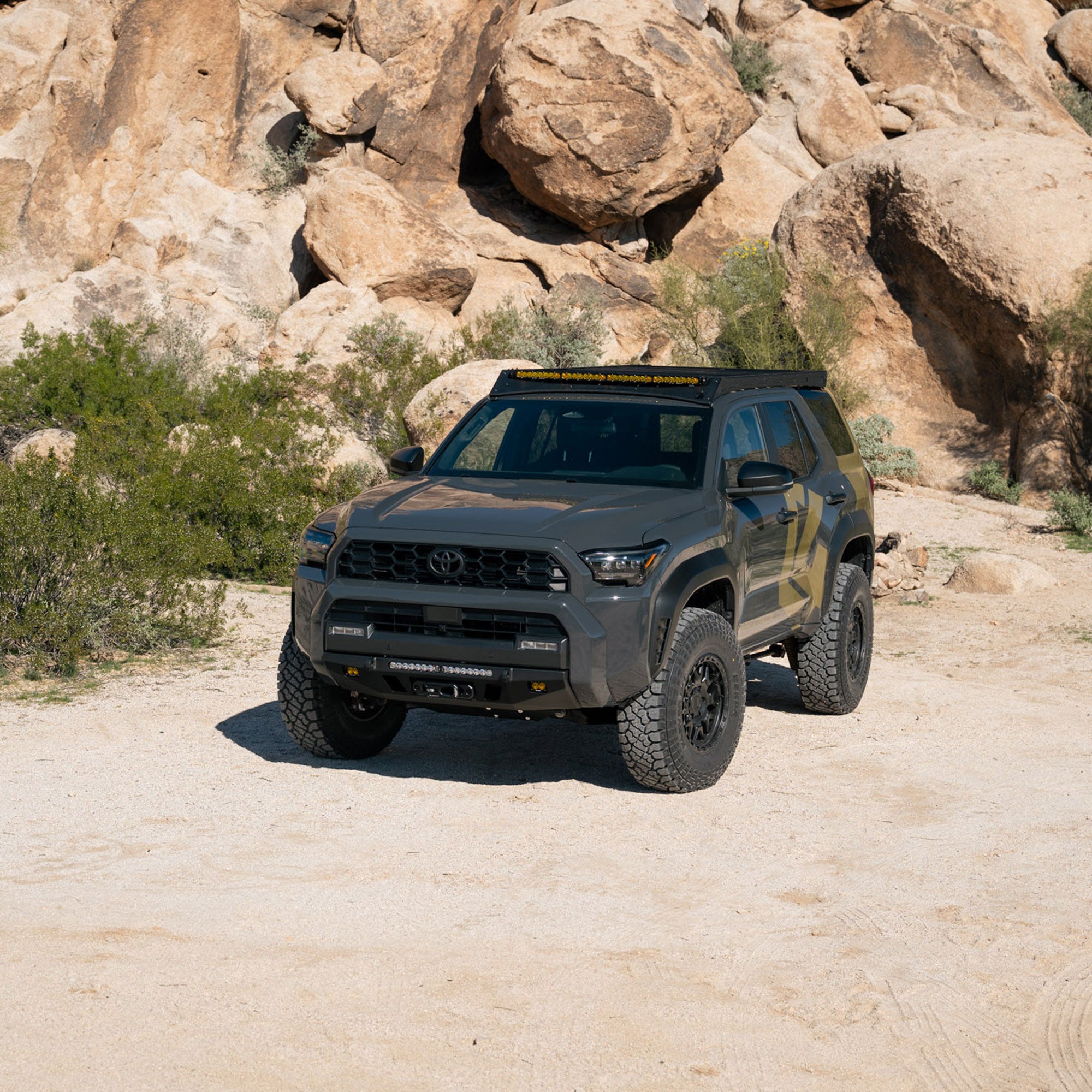 4Runner Roof Rack with Optional Light Bar Mount / 6th Gen / 2025+ (With Light Mount)
