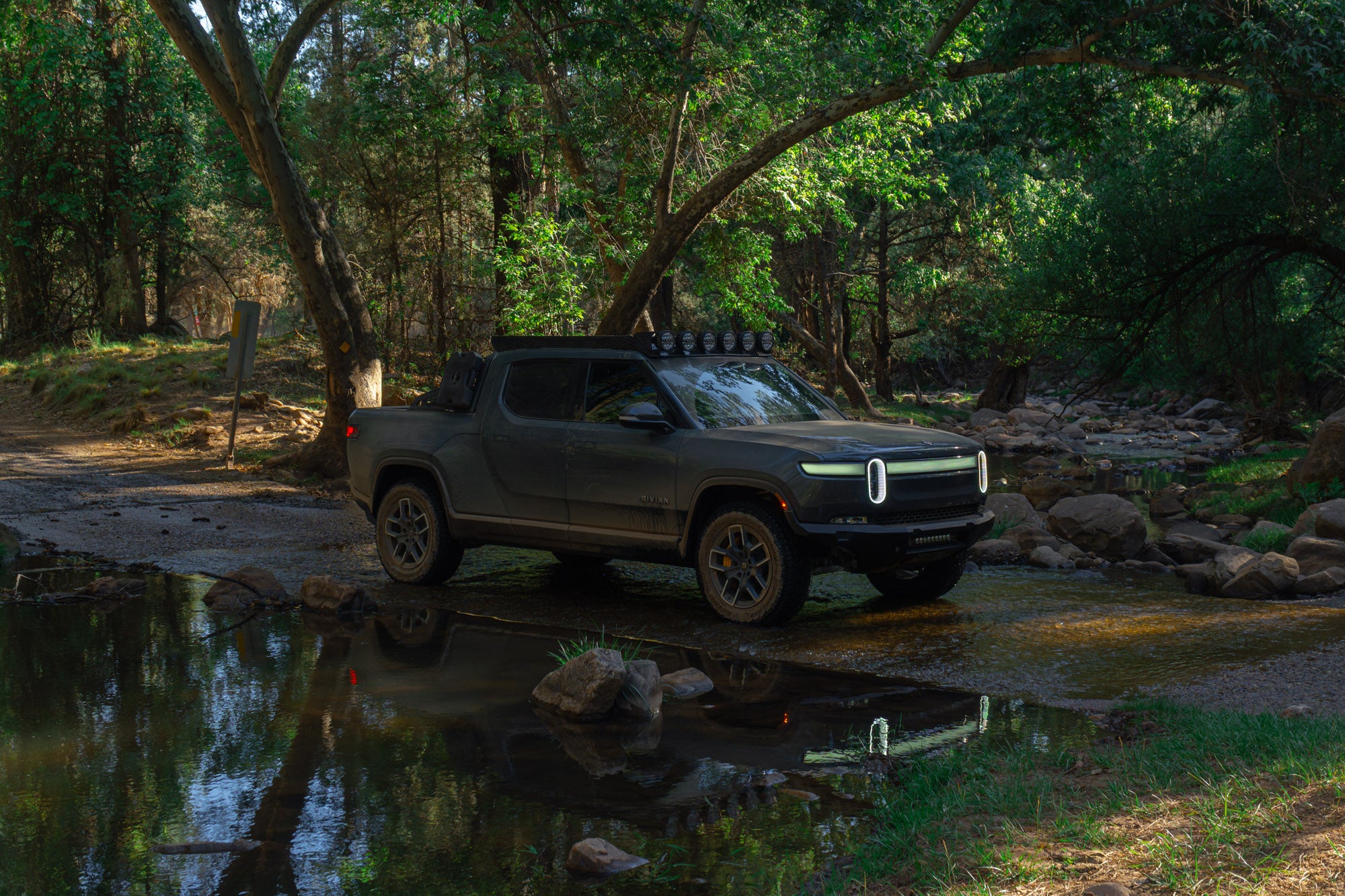 2022-2025 Rivian R1T Front Bumper