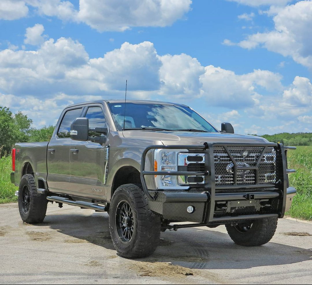 Heavy-Duty Pipe Style Front Bumper