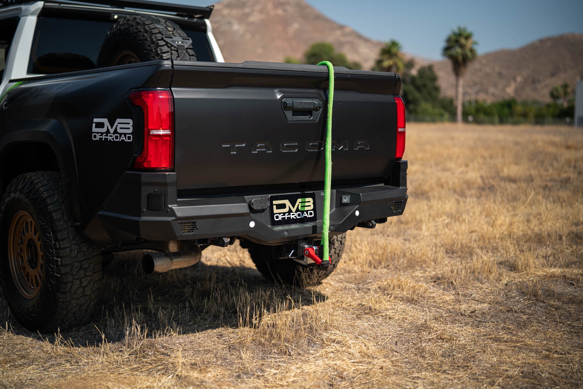 DV8 Xtract Hitch Skid Plate