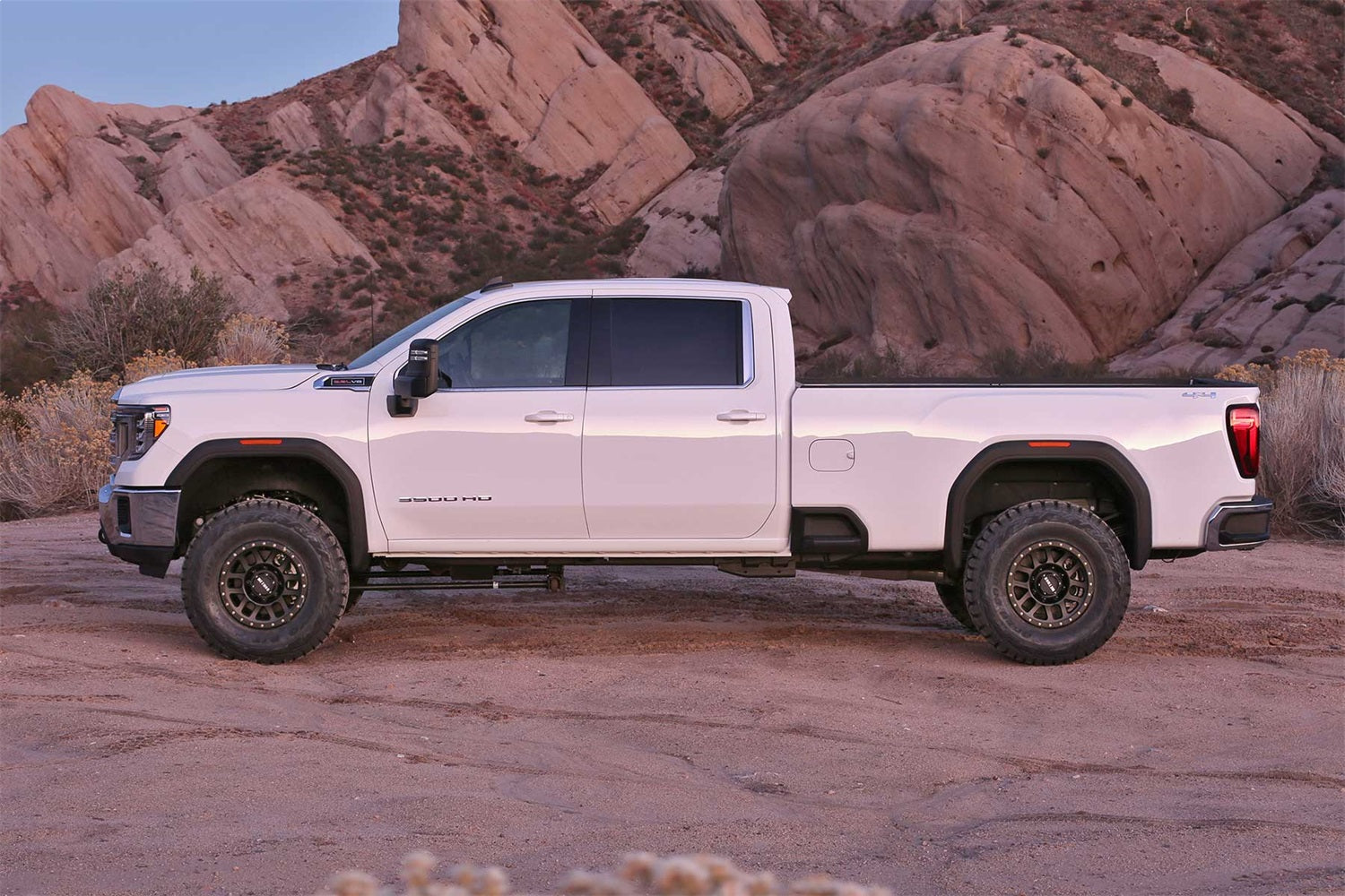 4' PERF SYS W/DLSS SHKS 2020-23 GM